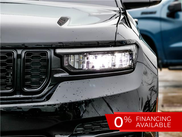 2025 Jeep Grand Cherokee Laredo (Stk: 15-25423) in London - Image 9 of 29