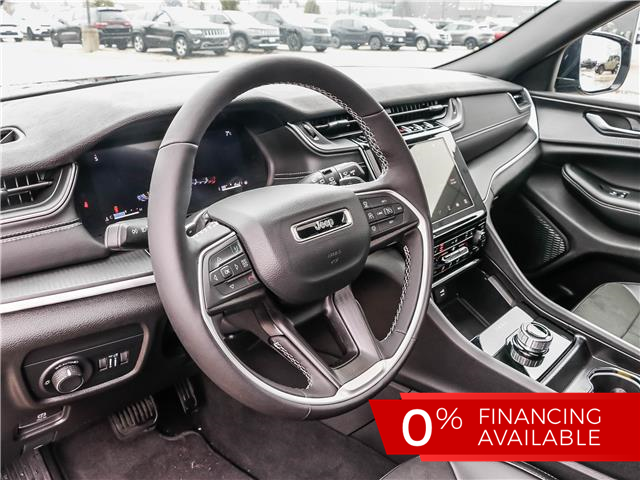 2025 Jeep Grand Cherokee Laredo (Stk: 15-25423) in London - Image 13 of 29