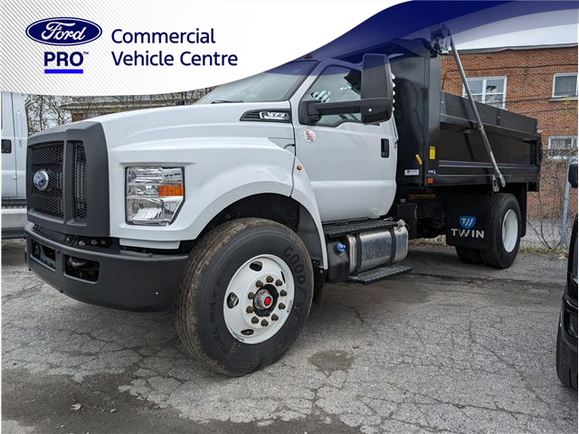 2024 Ford F-650 Diesel Base (Stk: 2400000) in Ottawa - Image 1 of 10