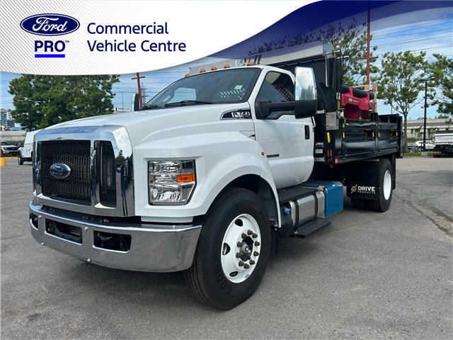 2025 Ford F-650 Diesel Base (Stk: C00243) in Ottawa - Image 1 of 14