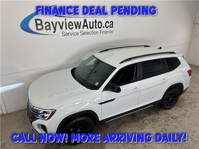2024 Volkswagen Atlas 2.0 TSI Peak Edition (Stk: 43712J) in Belleville - Image 1 of 30