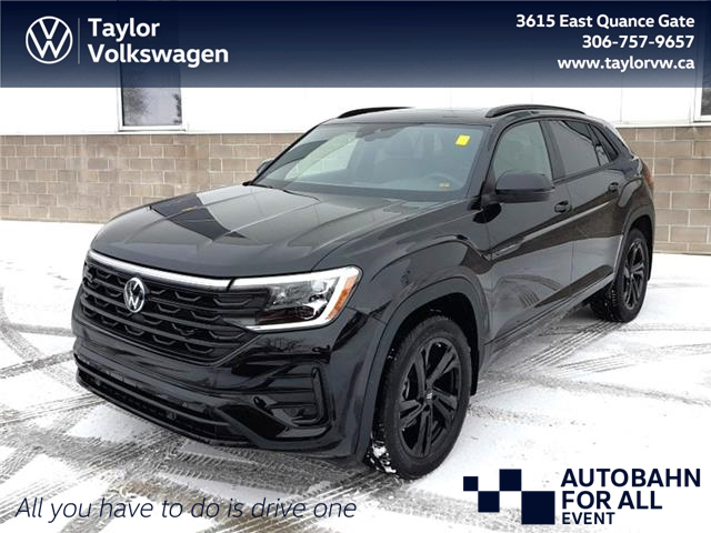2025 Volkswagen Atlas Cross Sport 2.0 TSI Comfortline R-Line Black Edition (Stk: 250133) in Regina - Image 1 of 45
