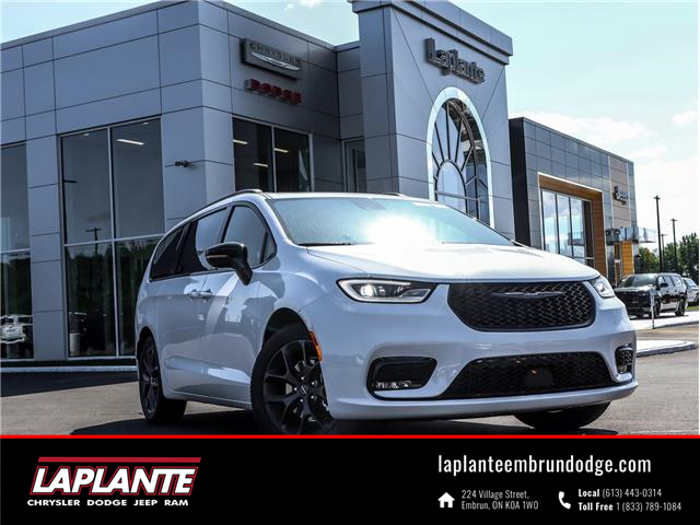 2024 Chrysler Pacifica Touring-L (Stk: 24133) in Embrun - Image 1 of 25
