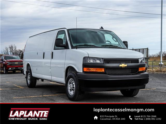 2025 Chevrolet Express 2500 Work Van (Stk: 17845) in Casselman - Image 1 of 17