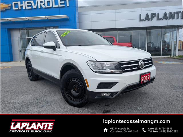 2019 Volkswagen Tiguan Comfortline (Stk: 16897A) in Casselman - Image 1 of 28
