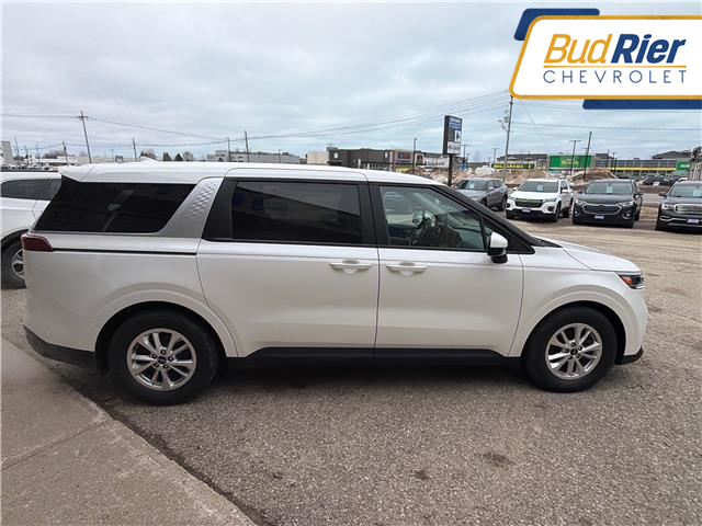 2022 Kia Carnival LX in Paisley - Image 4 of 14 2022 Kia Carnival LX in Paisley - Image 4 of 14