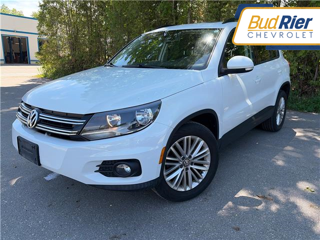 2016 Volkswagen Tiguan Comfortline in Paisley - Image 1 of 11