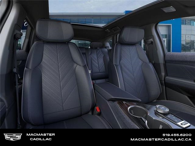 2025 Cadillac OPTIQ Sport (Stk: 250411) in London - Image 16 of 24