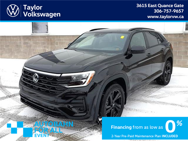 2025 Volkswagen Atlas Cross Sport 2.0 TSI Comfortline R-Line Black Edition (Stk: 250133) in Regina - Image 1 of 45