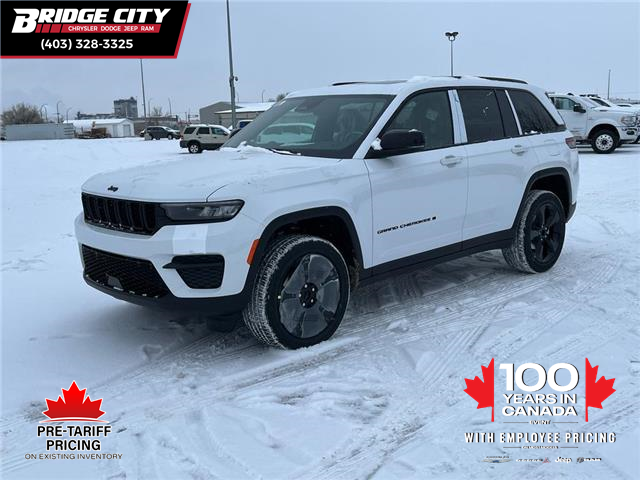 2025 Jeep Grand Cherokee Laredo (Stk: 36580) in Lethbridge - Image 1 of 8