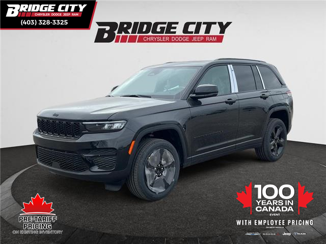 2025 Jeep Grand Cherokee Laredo (Stk: 37135) in Lethbridge - Image 1 of 8