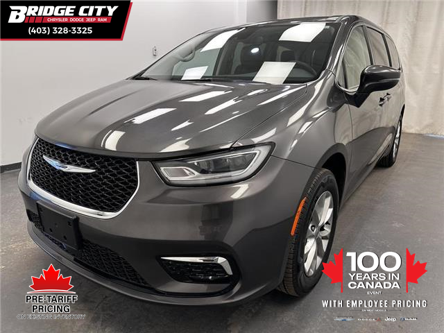2023 Chrysler Pacifica Touring-L (Stk: 3581) in Lethbridge - Image 1 of 29