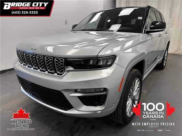 2025 Jeep Grand Cherokee Summit (Stk: A25136) in Lethbridge - Image 1 of 28