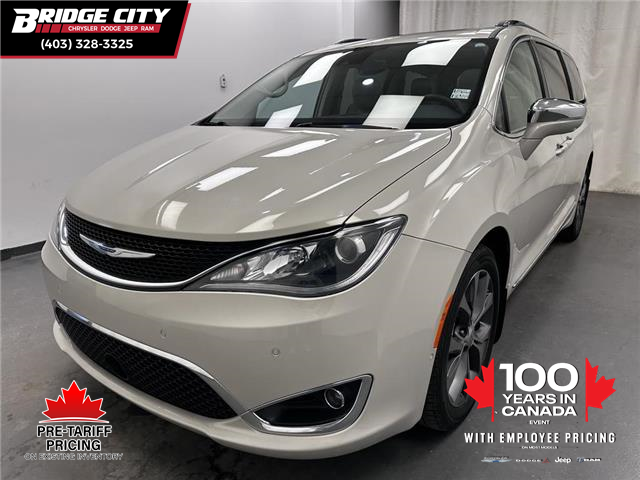 2017 Chrysler Pacifica Limited (Stk: B25151) in Lethbridge - Image 1 of 31