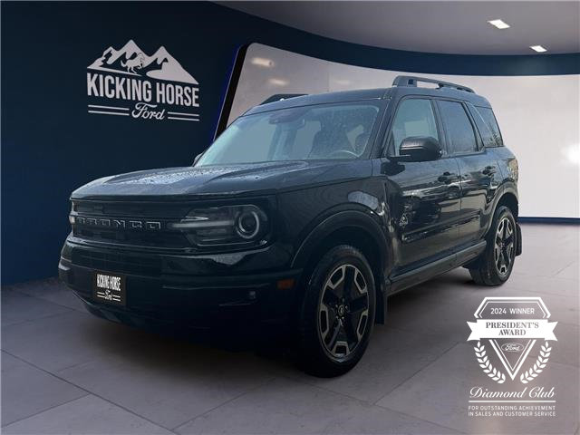 2022 Ford Bronco Sport Outer Banks (Stk: 10357) in Golden - Image 1 of 17