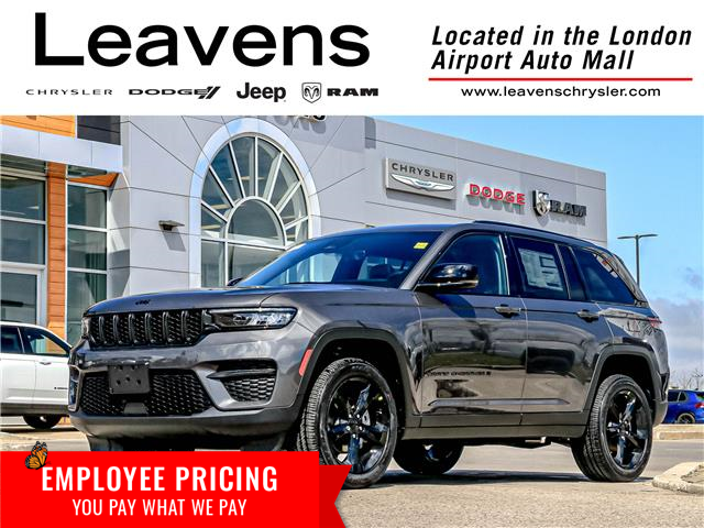 2025 Jeep Grand Cherokee Laredo (Stk: 15-25174) in London - Image 1 of 30