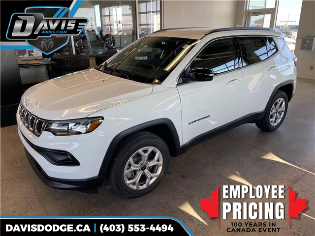 2025 Jeep Compass North (Stk: 24435) in Fort Macleod - Image 1 of 25