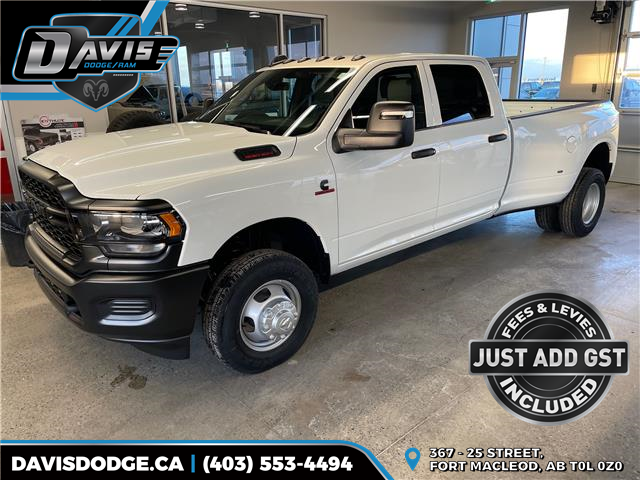 2024 RAM 3500 Tradesman (Stk: 24672) in Fort Macleod - Image 1 of 25