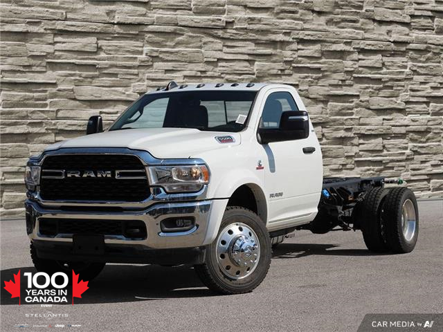 2024 RAM 5500 Chassis Tradesman/SLT (Stk: R2089) in Hamilton - Image 1 of 27