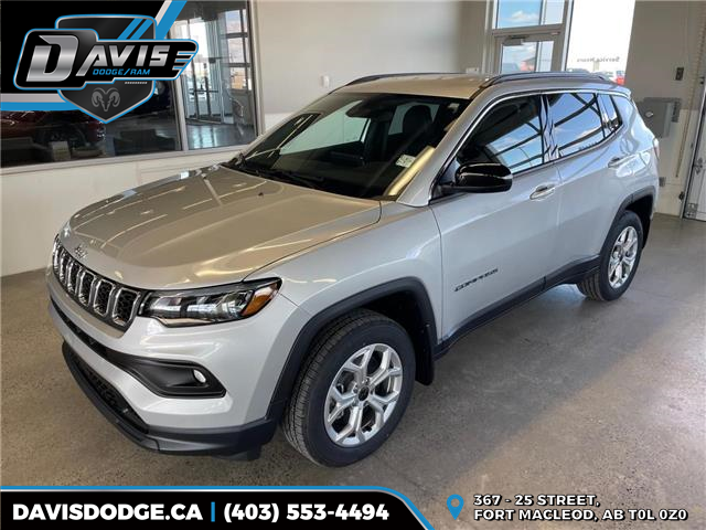 2025 Jeep Compass North (Stk: 25043) in Fort Macleod - Image 1 of 25