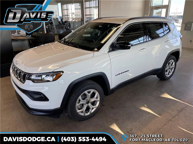 2025 Jeep Compass North (Stk: 24435) in Fort Macleod - Image 1 of 25