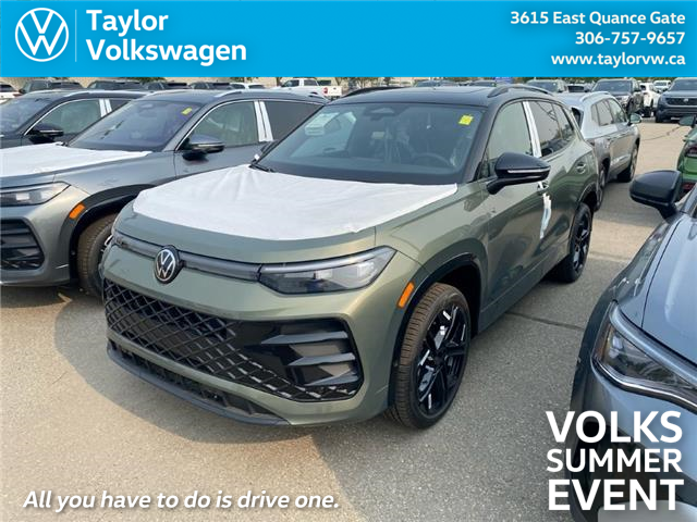 2025 Volkswagen Tiguan Comfortline R-Line Black Edition (Stk: 250337) in Regina - Image 1 of 4