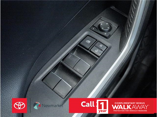 2021 Toyota RAV4 Hybrid XLE (Stk: 40334A) in Newmarket - Image 13 of 28