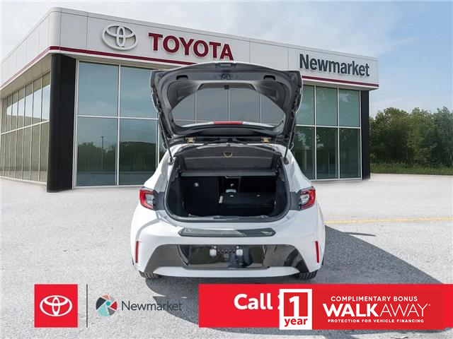 2023 Toyota Corolla Hatchback Base (Stk: 40114A) in Newmarket - Image 7 of 17