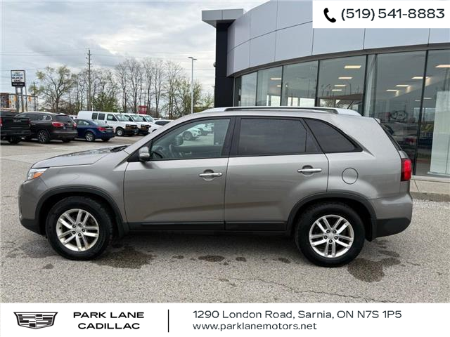 2015 Kia Sorento LX (Stk: 501979) in Sarnia - Image 5 of 8 2015 Kia Sorento LX (Stk: 501979) in Sarnia - Image 5 of 8