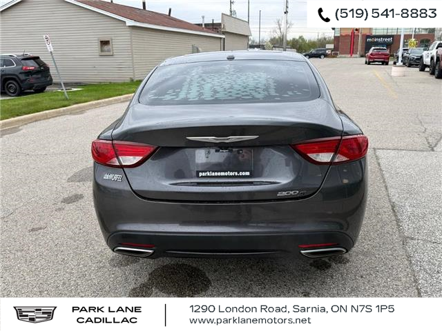 2015 Chrysler 200 S (Stk: 501978) in Sarnia - Image 7 of 8