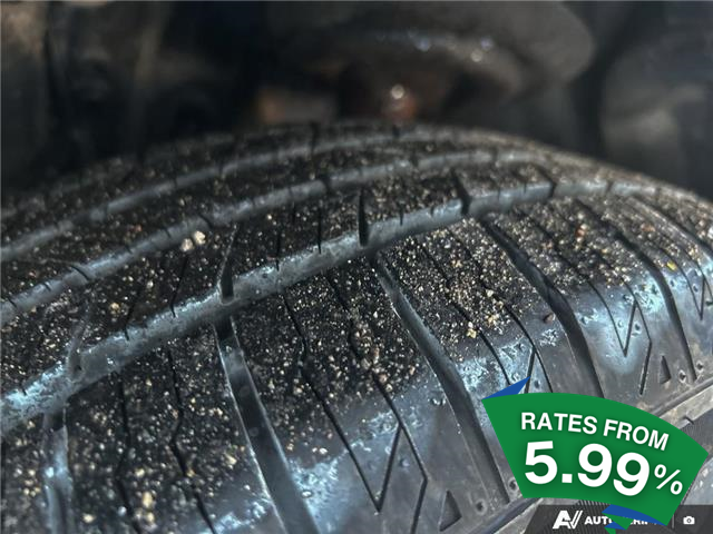 2020 Toyota Highlander XLE (Stk: 820) in Kitchener - Image 7 of 24