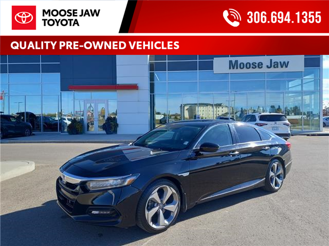 2018 Honda Accord Touring (Stk: 70101) in Moose Jaw - Image 1 of 30 2018 Honda Accord Touring (Stk: 70101) in Moose Jaw - Image 1 of 30