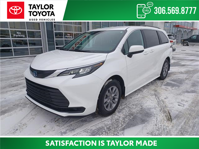 2025 Toyota Sienna LE 8-Passenger (Stk: 2540441) in Regina - Image 1 of 24