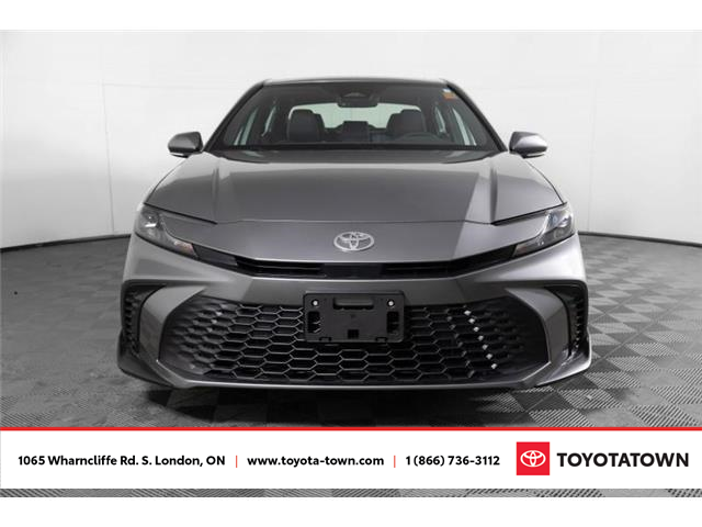 2026 Toyota Camry SE Upgrade (Stk: L0023) in London - Image 2 of 32