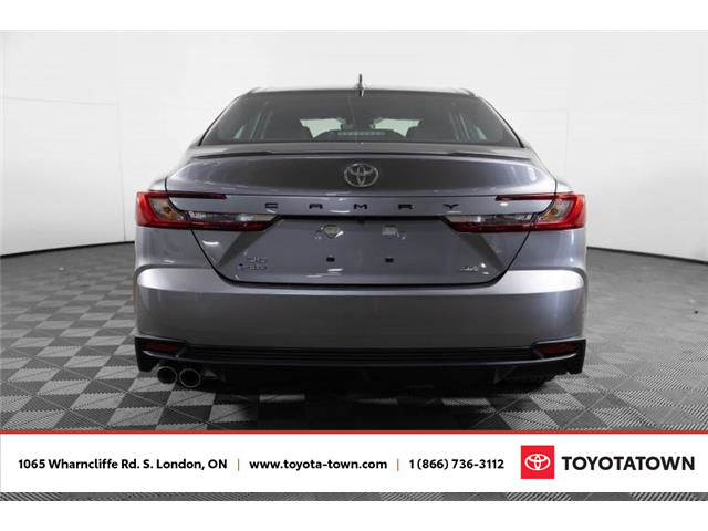 2026 Toyota Camry SE Upgrade (Stk: L0023) in London - Image 5 of 32