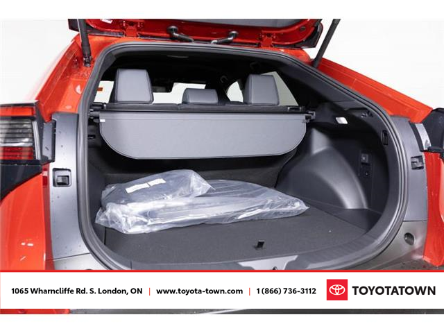 2026 Toyota bZ XLE (Stk: L0101) in London - Image 8 of 33