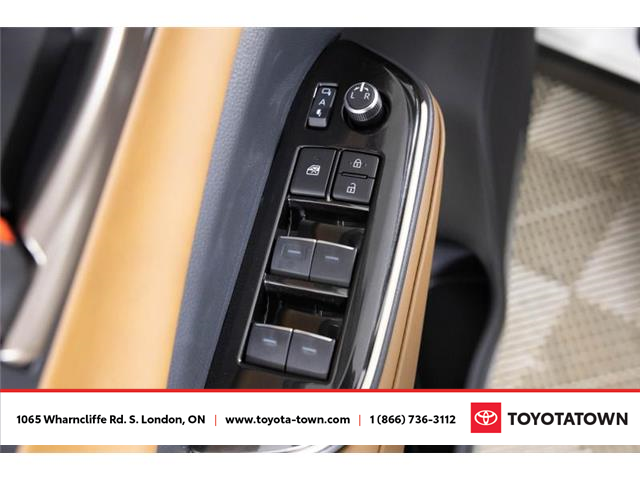 2025 Toyota Crown Signia Limited (Stk: K1576) in London - Image 13 of 35