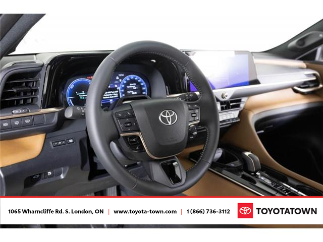 2025 Toyota Crown Signia Limited (Stk: K1576) in London - Image 18 of 35