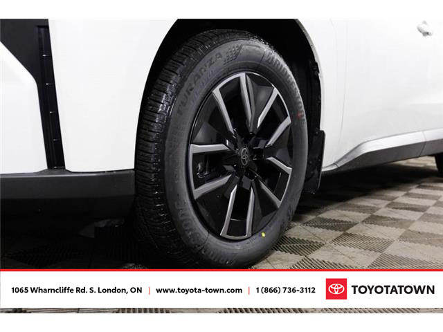 2026 Toyota bZ XLE (Stk: L0173) in London - Image 13 of 32