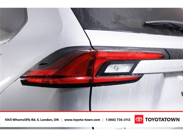 2026 Toyota Grand Highlander XLE (Stk: L0212) in London - Image 7 of 34