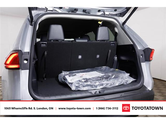 2026 Toyota Grand Highlander XLE (Stk: L0212) in London - Image 8 of 34