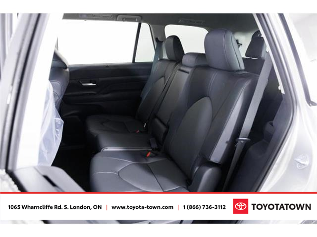 2026 Toyota Grand Highlander XLE (Stk: L0212) in London - Image 32 of 34