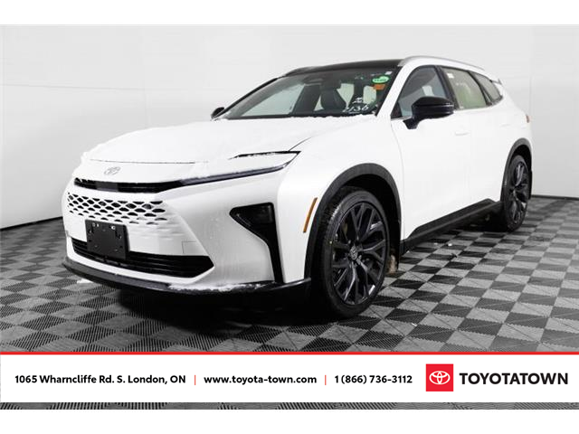 2026 Toyota Crown Signia Limited (Stk: L0243) in London - Image 1 of 34