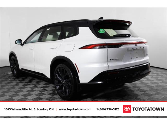 2026 Toyota Crown Signia Limited (Stk: L0239) in London - Image 4 of 34