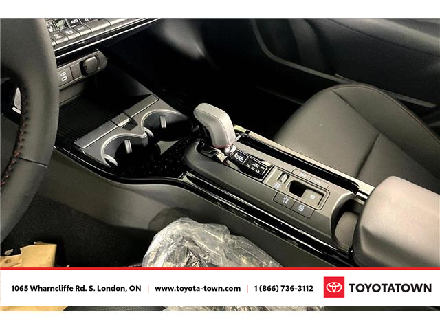 2026 Toyota Prius Plug-In Hybrid XSE (Stk: L0271) in London - Image 8 of 15