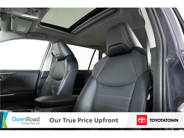2020 Toyota RAV4 Hybrid Limited (Stk: U14012) in London - Image 18 of 37