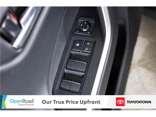 2020 Toyota RAV4 Hybrid Limited (Stk: U14012) in London - Image 14 of 37