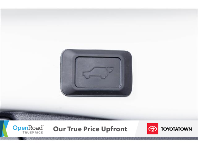 2022 Toyota RAV4 Prime XSE (Stk: U14020) in London - Image 10 of 36