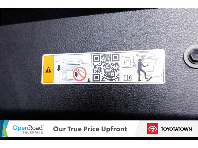 2025 Toyota Sienna XSE 7-Passenger (Stk: L0185L) in London - Image 10 of 37