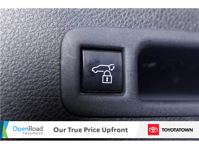 2025 Toyota Sienna XSE 7-Passenger (Stk: L0185L) in London - Image 11 of 37